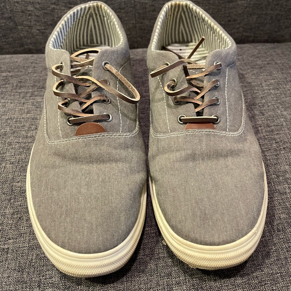 Casual shoes. Size 10.5